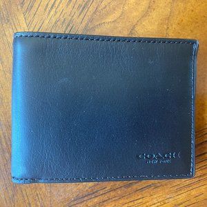 BNWT COACH Smooth Leather Wallet